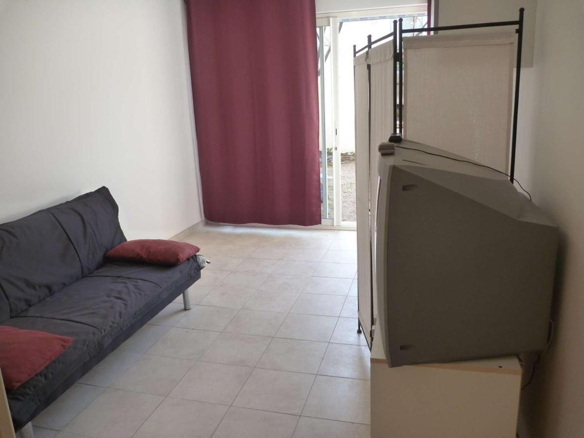 Studio Charmant A 2 Pas De La Plage Avec Terrasse Et Parking - Fr-1-387-124 مارسيلان المظهر الخارجي الصورة
