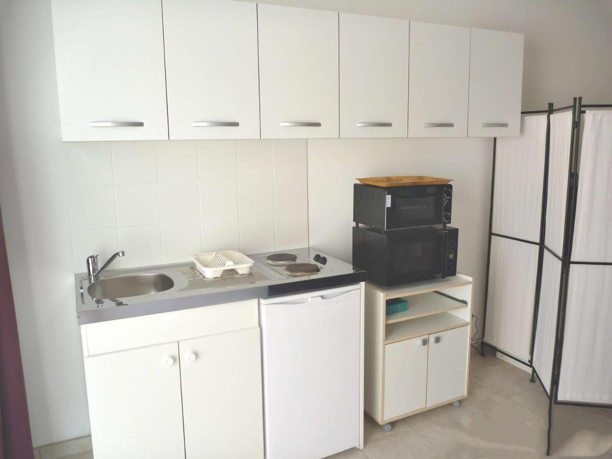 Studio Charmant A 2 Pas De La Plage Avec Terrasse Et Parking - Fr-1-387-124 مارسيلان المظهر الخارجي الصورة